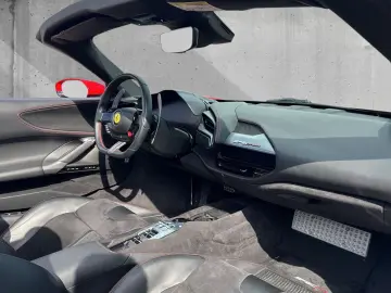 SF90 Spider*belüftete Sitze*Nackenhzg*Lift*JBL*
