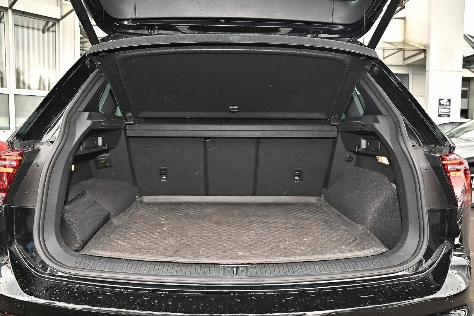 Tiguan 1.5 TSI DSG R-Line 3,99% Finanzierung mög