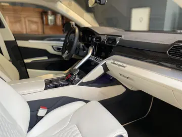 Urus S VollCarbon Pano. BangOlufsen