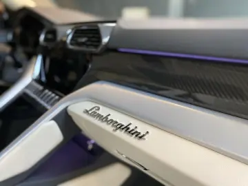 Urus S VollCarbon Pano. BangOlufsen