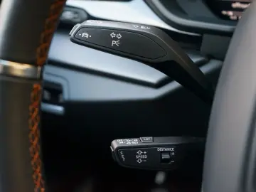 Urus 4.0 V8*ACC*B&O*PANORAMA*HEADUP*MASSAGE*LED*
