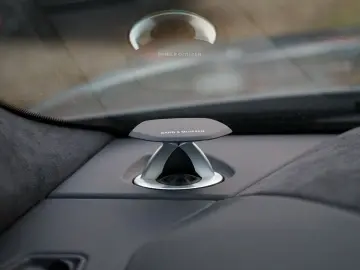 Urus 4.0 V8*ACC*B&O*PANORAMA*HEADUP*MASSAGE*LED*