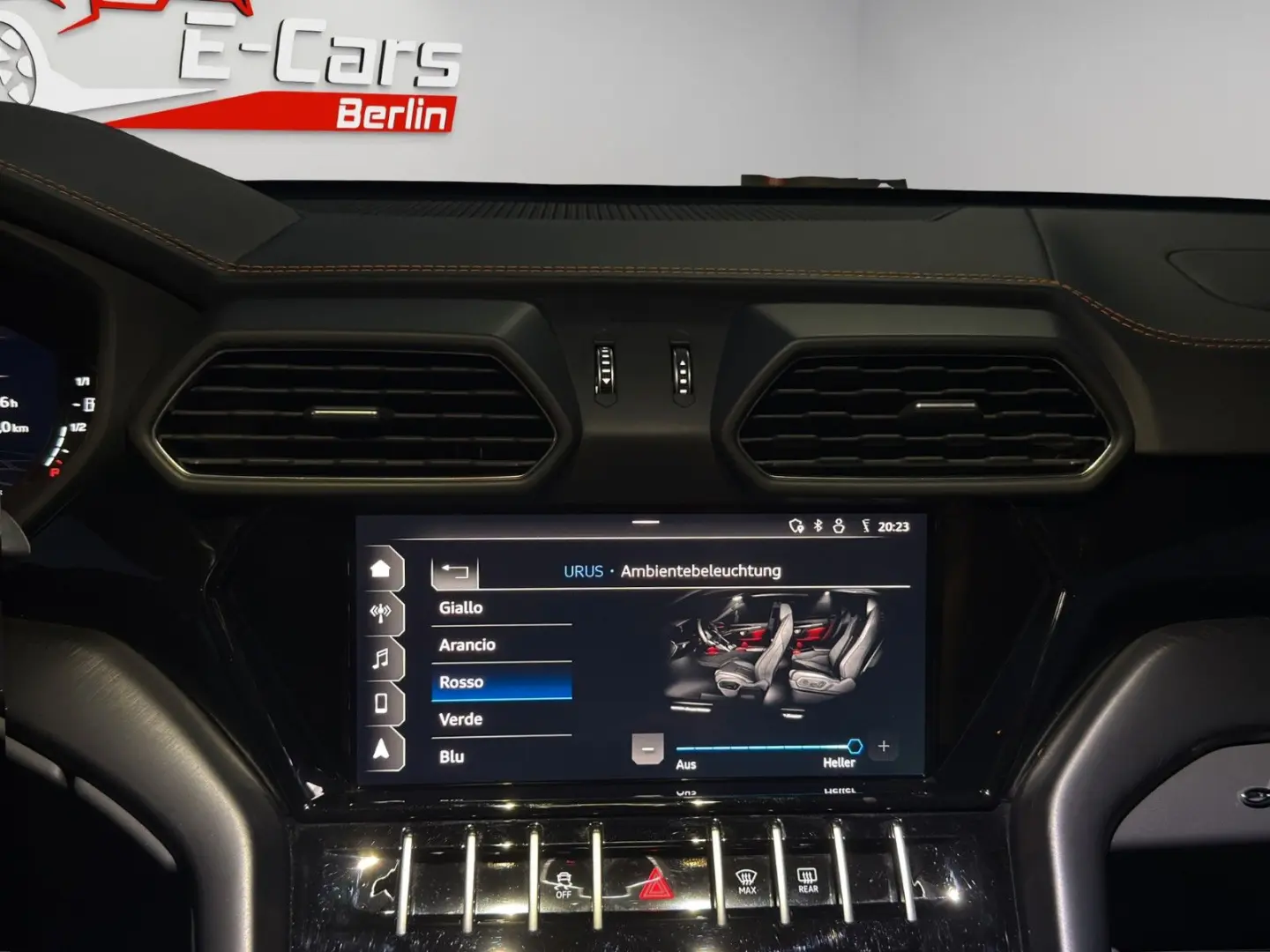 Urus 4.0 V8*ACC*B&O*PANORAMA*HEADUP*MASSAGE*LED*