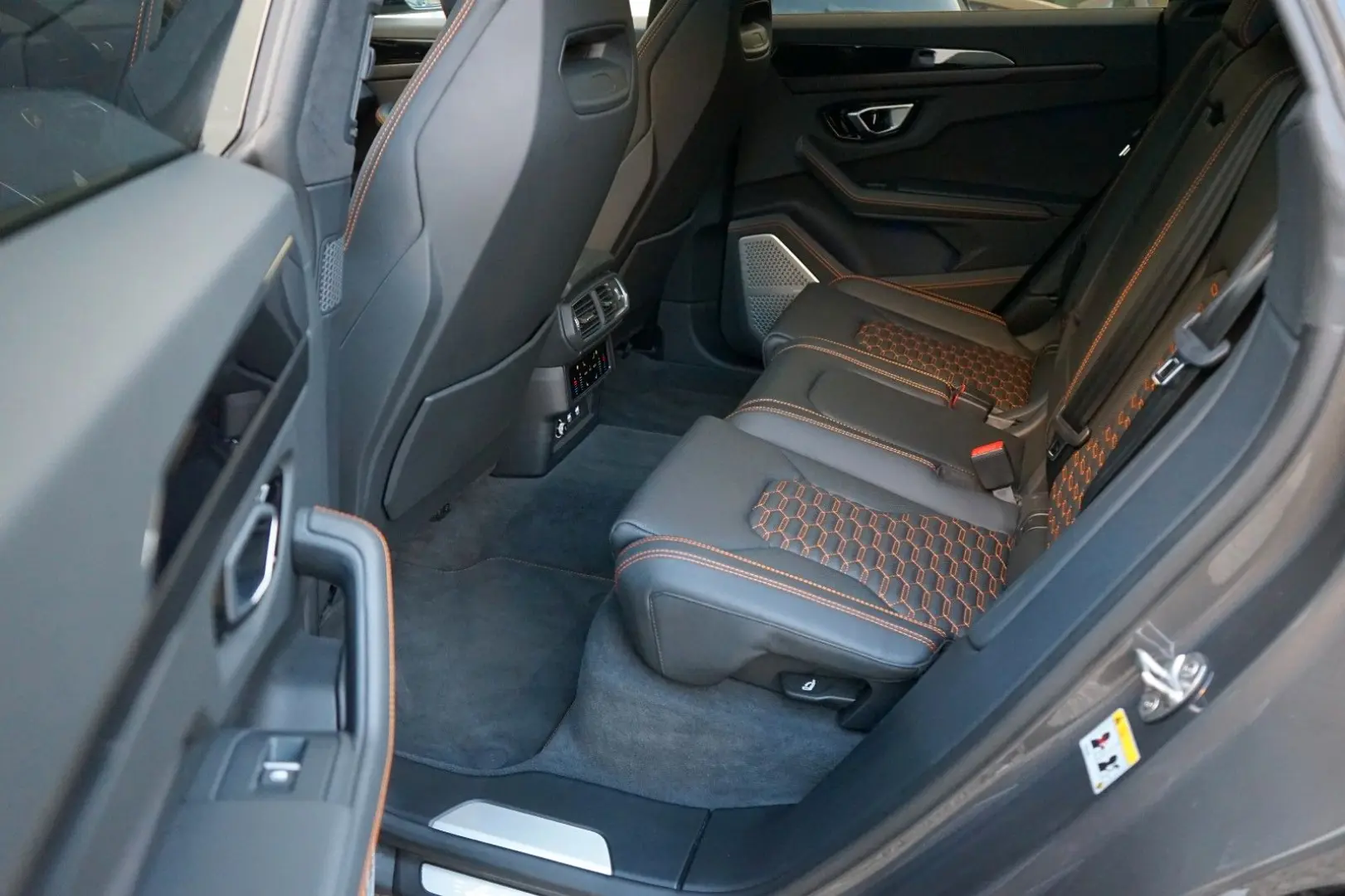 Urus 4.0 V8*ACC*B&O*PANORAMA*HEADUP*MASSAGE*LED*