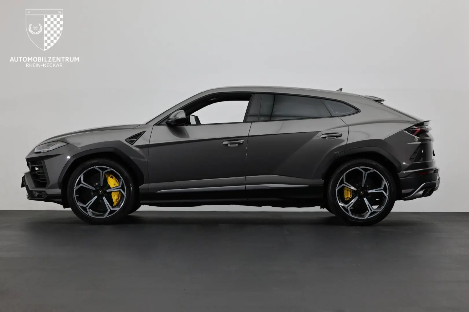 Urus GrigioKeres/ACC/Head-Up/22