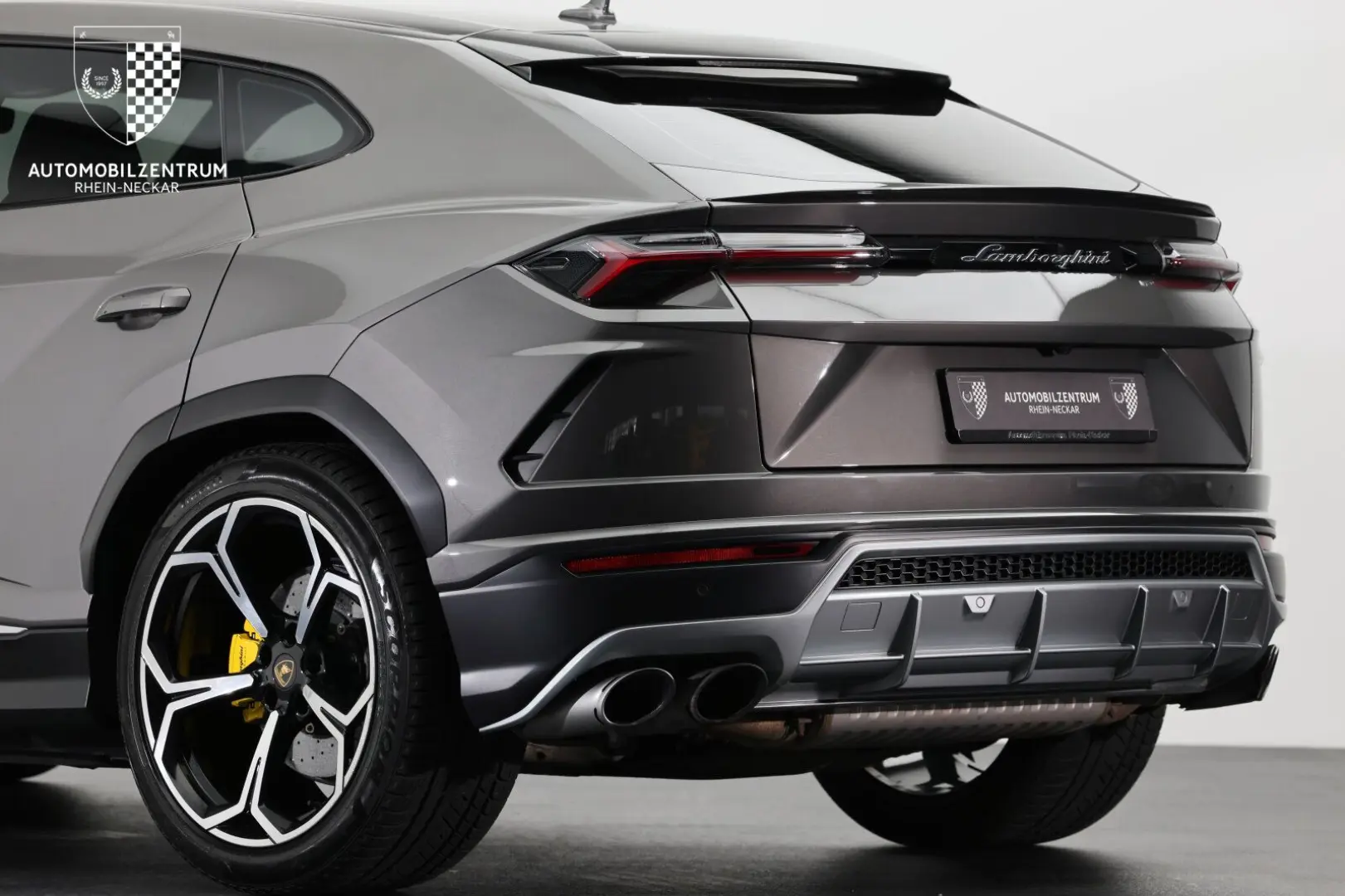 Urus GrigioKeres/ACC/Head-Up/22