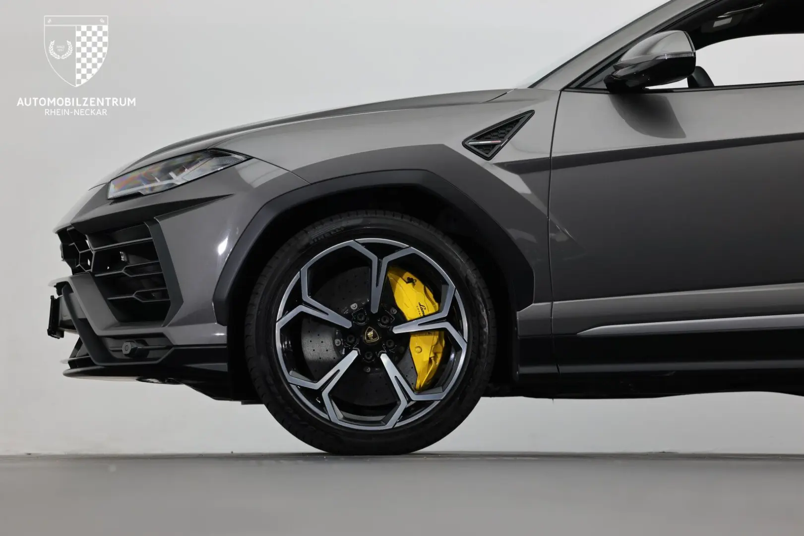 Urus GrigioKeres/ACC/Head-Up/22