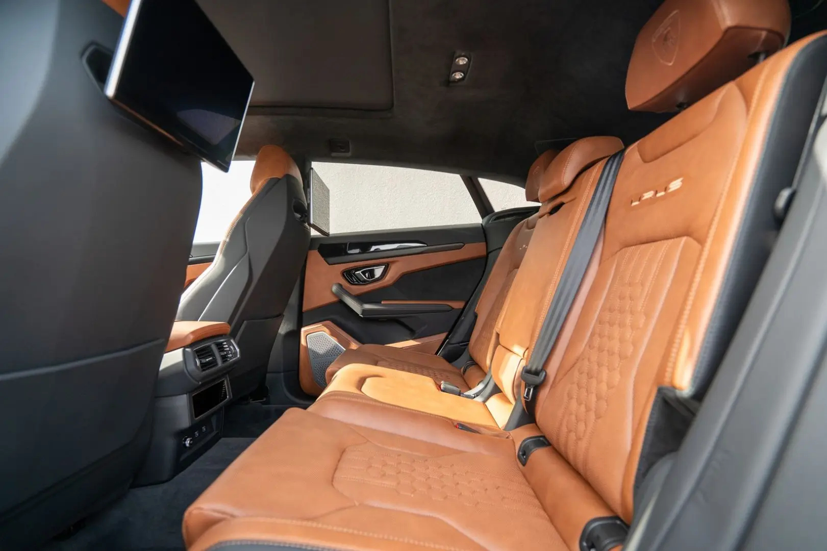 Urus S 23