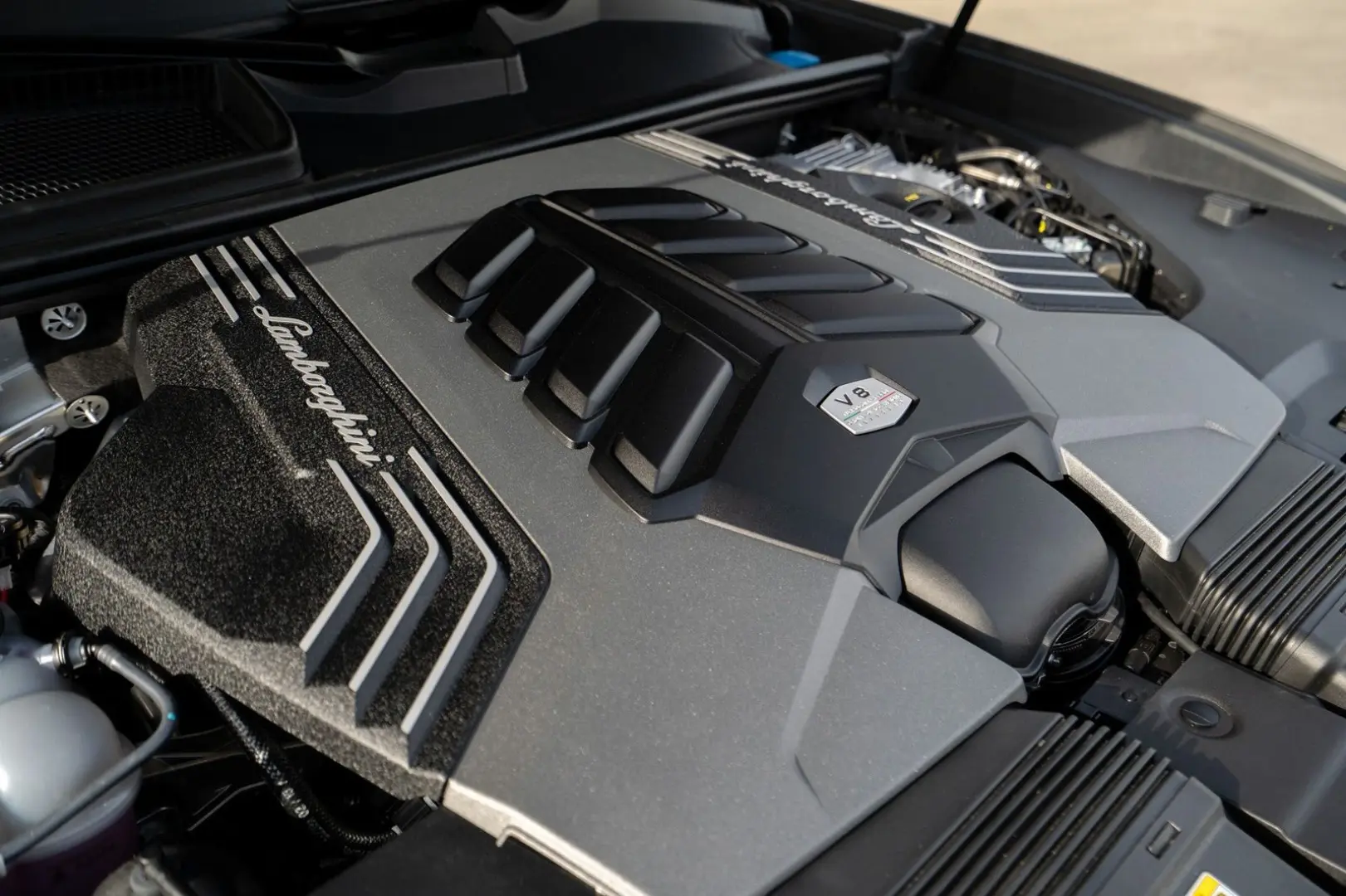Urus S 23