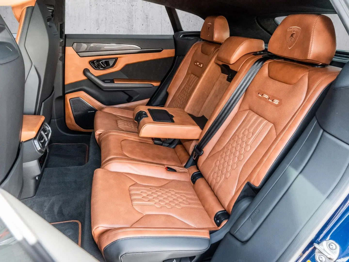 Urus S Blu Astraeus, Big Interior Carbon Pack