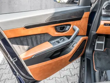 Urus S Blu Astraeus, Big Interior Carbon Pack