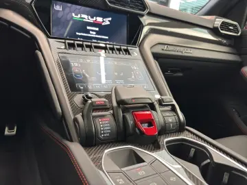 Urus 4.0 V8 Sport