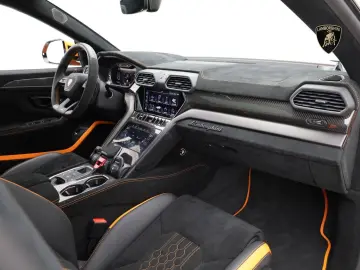 Urus Performante I CARBON I PANO I 4 SITZER I AK