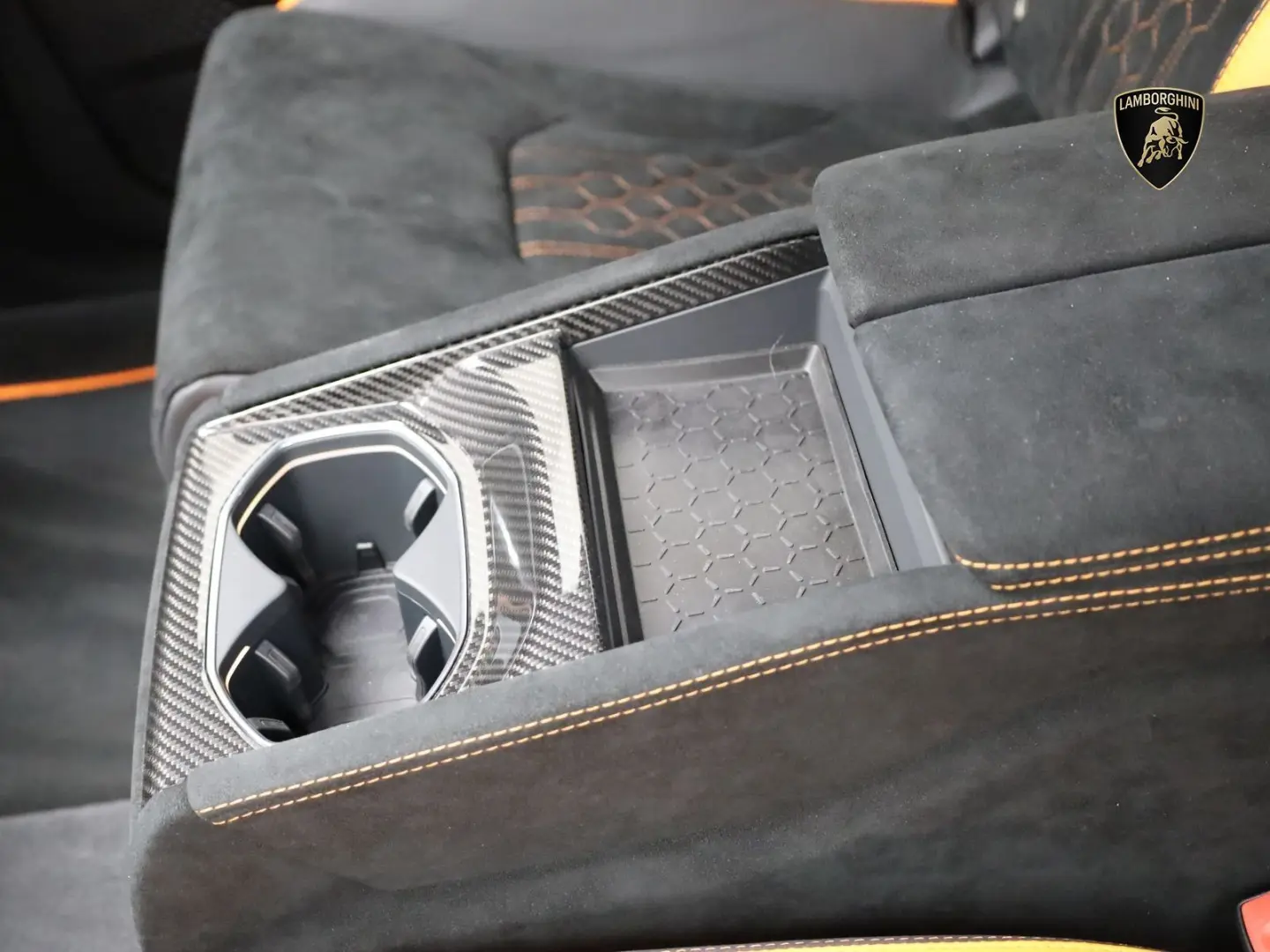Urus Performante I CARBON I PANO I 4 SITZER I AK