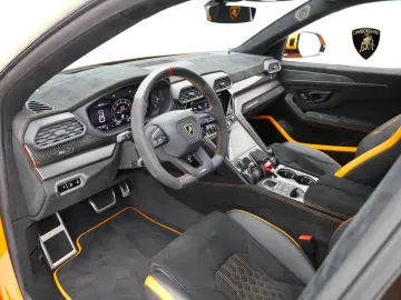 Urus Performante I CARBON I PANO I 4 SITZER I AK