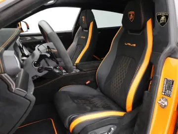 Urus Performante I CARBON I PANO I 4 SITZER I AK