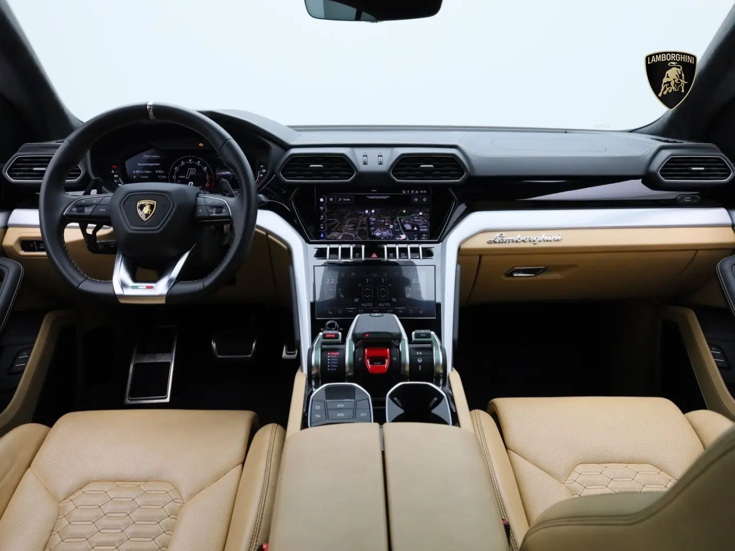 Urus MY22 I AKRAPOVIC I PANO I 23