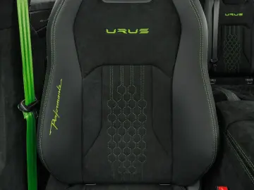 Urus Performante