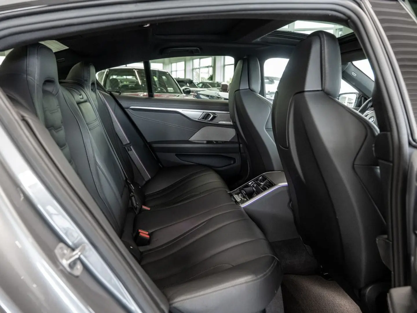 850i Gran Coupe xDrive FACEL. LED 360° HUD PANO