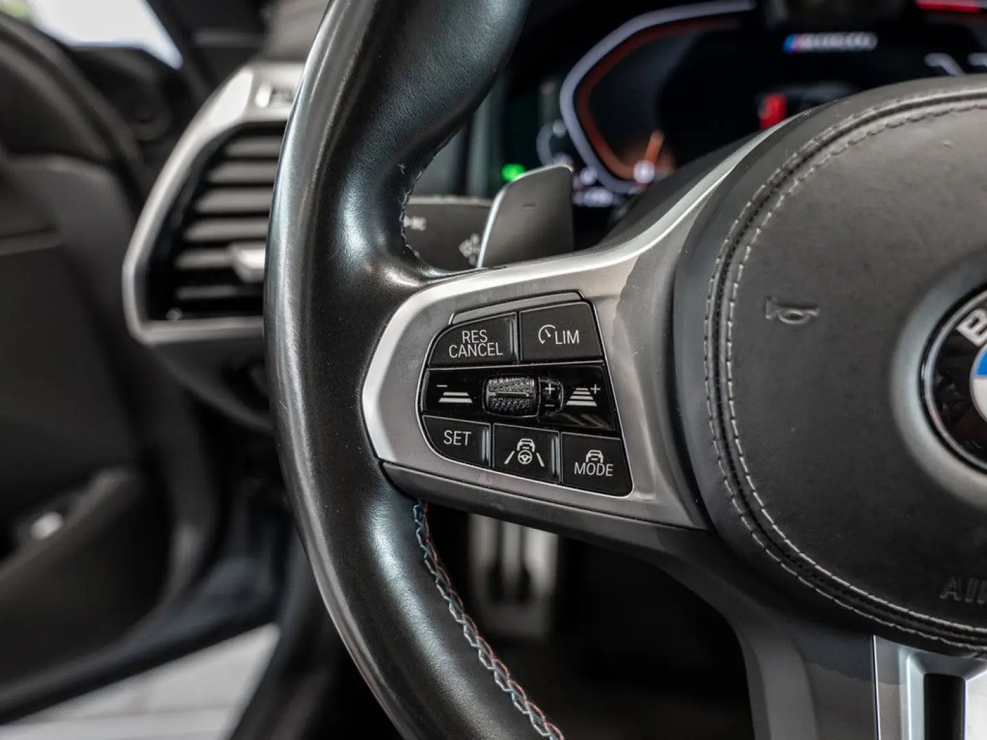 850i Gran Coupe xDrive FACEL. LED 360° HUD PANO