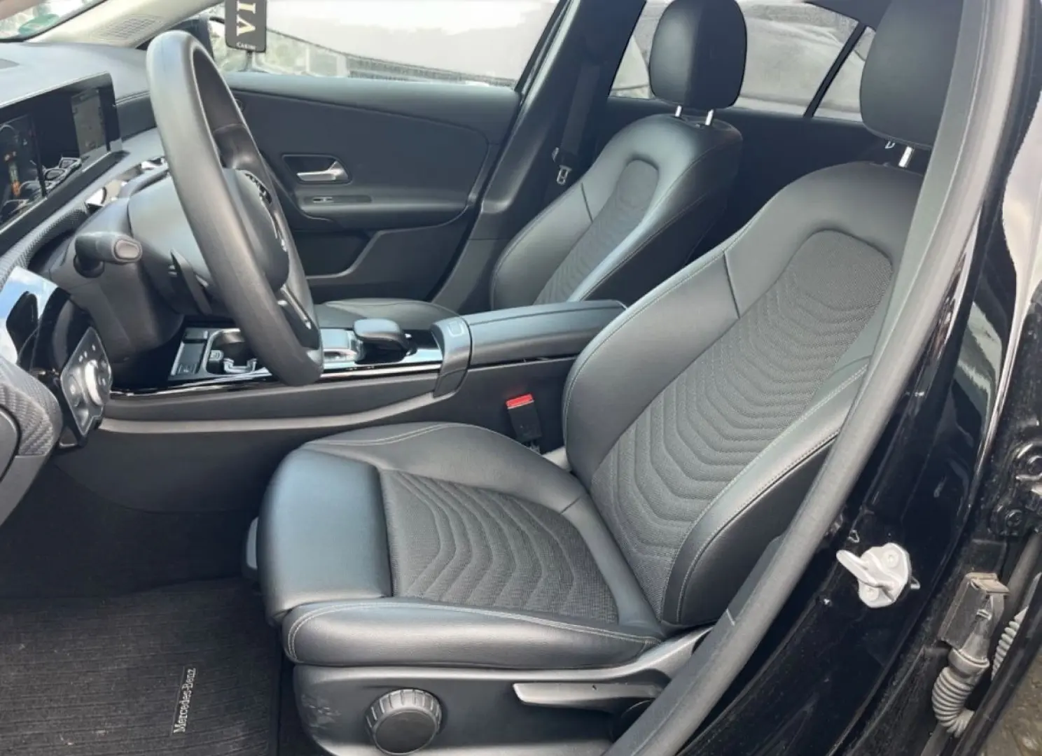 A 180 Teilleder Navi Sitzheizung PDC Tempomat