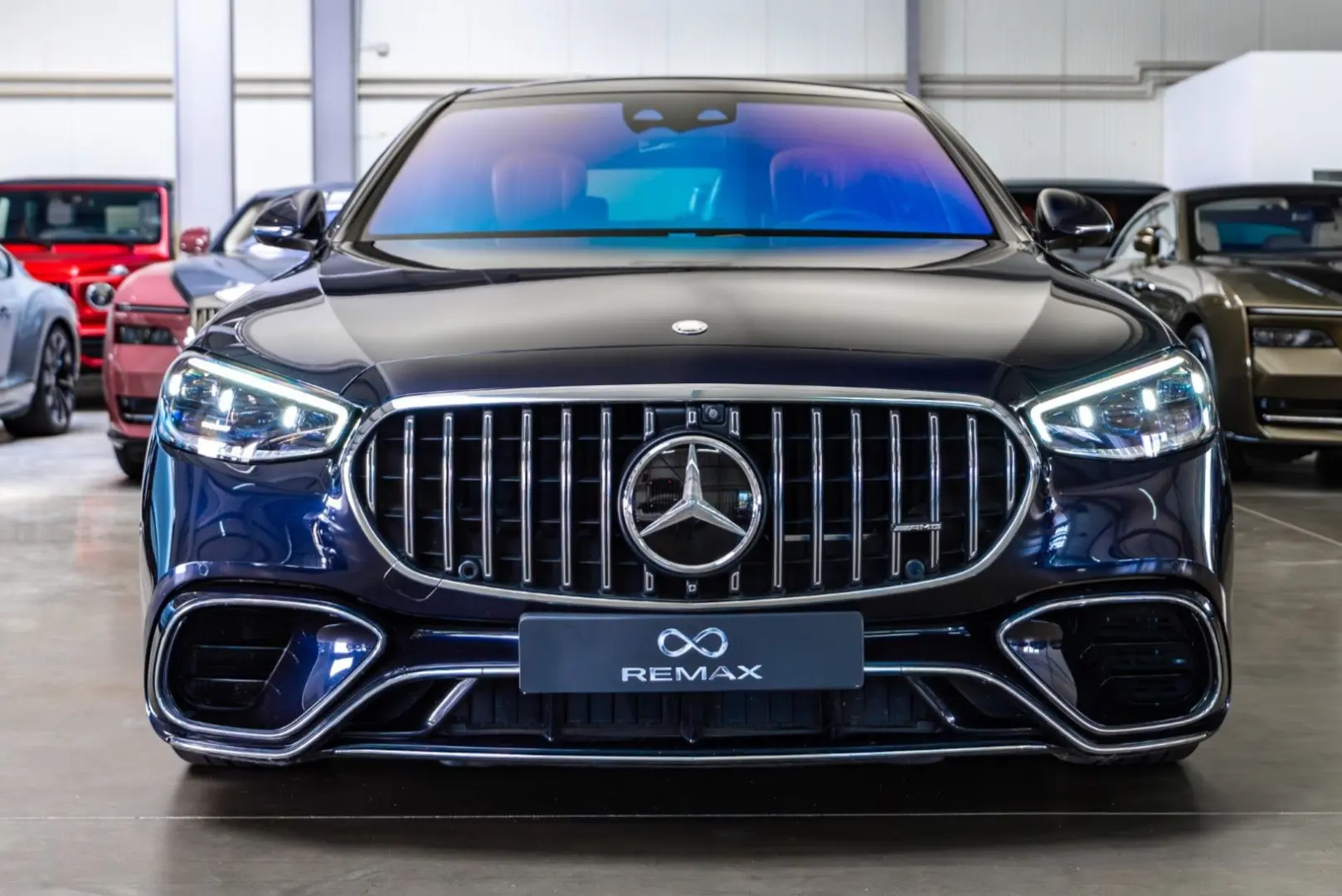 S 63 AMG e 4M Perf / Red Interior / Carbon
