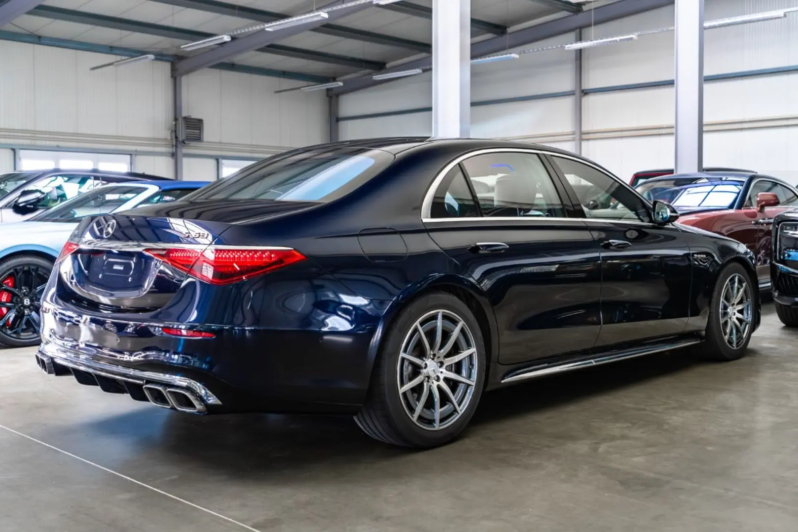 S 63 AMG e 4M Perf / Red Interior / Carbon