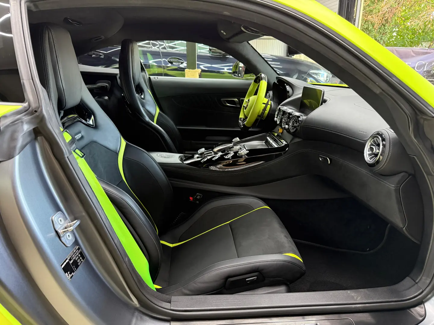 Mercedes-Benz AMG GT R Roadster