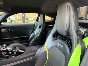 Mercedes-Benz AMG GT R Roadster