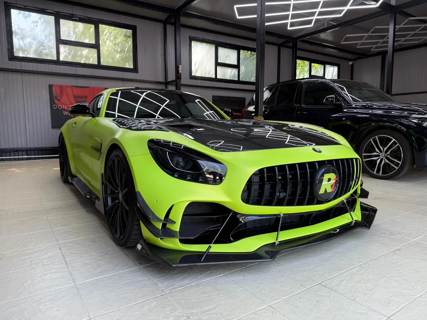 Mercedes-Benz AMG GT R Roadster
