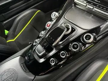 Mercedes-Benz AMG GT R Roadster