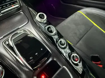 Mercedes-Benz AMG GT R Roadster