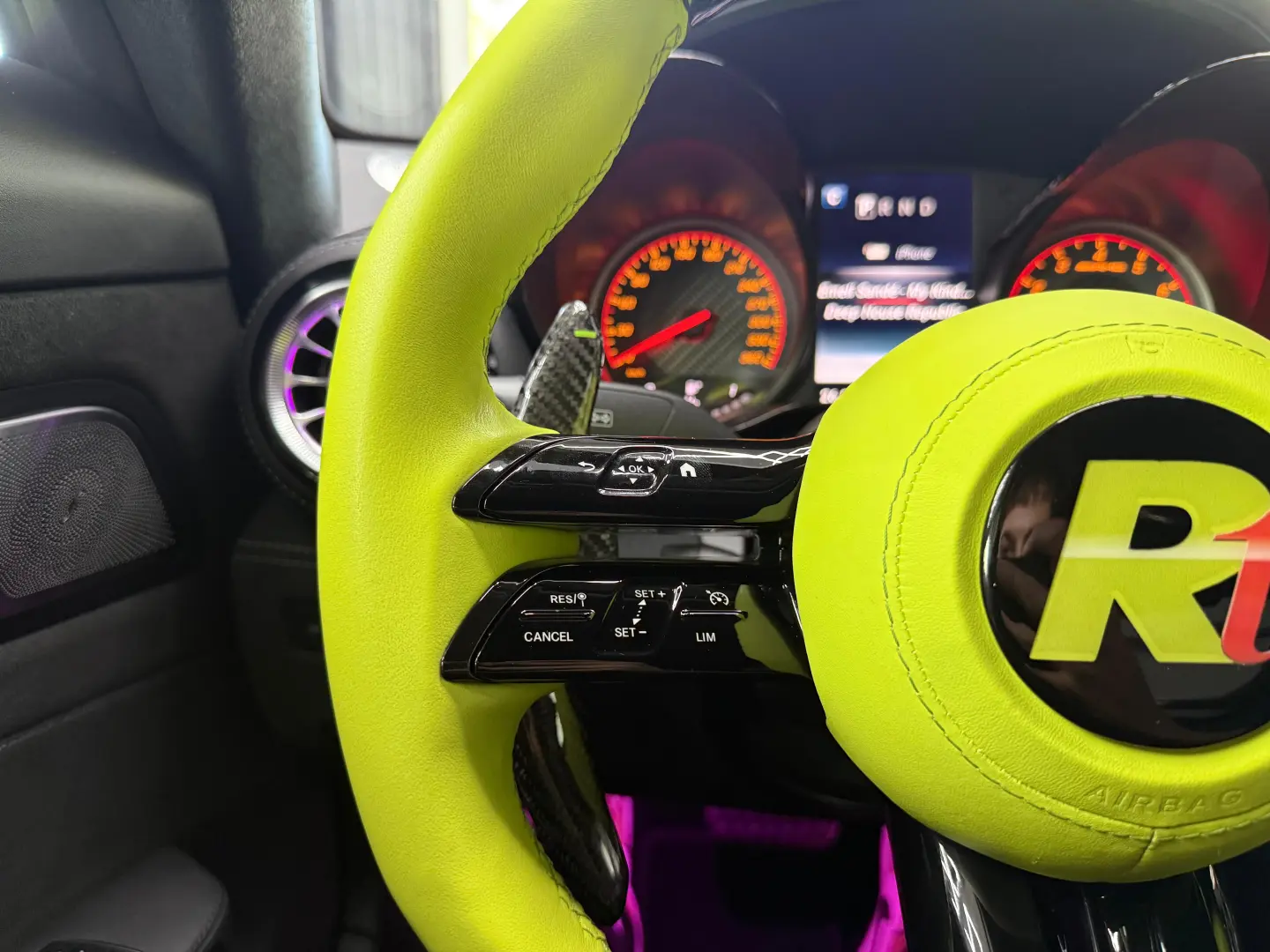 Mercedes-Benz AMG GT R Roadster