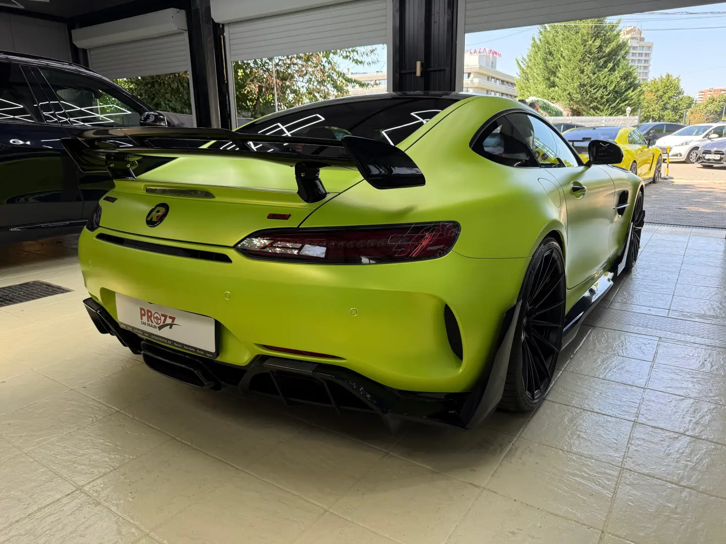 Mercedes-Benz AMG GT R Roadster