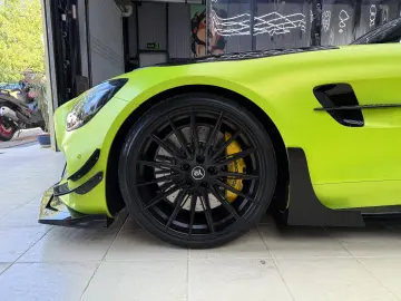 Mercedes-Benz AMG GT R Roadster