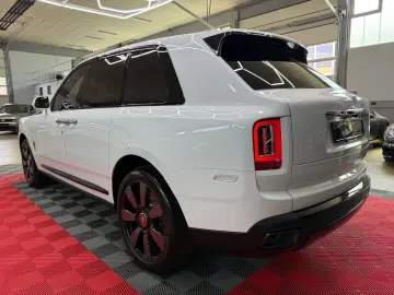 ROLLS ROYCE CULLINAN MANDARIN