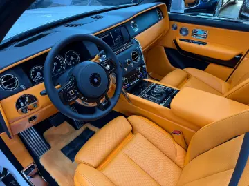 ROLLS ROYCE CULLINAN MANDARIN