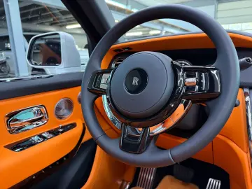 ROLLS ROYCE CULLINAN MANDARIN