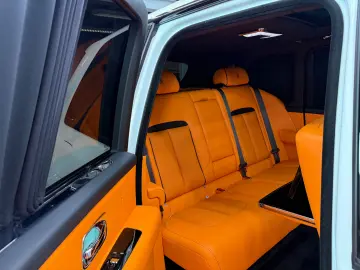 ROLLS ROYCE CULLINAN MANDARIN