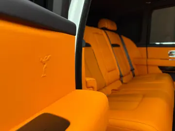 ROLLS ROYCE CULLINAN MANDARIN