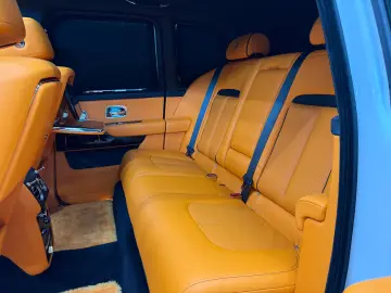 ROLLS ROYCE CULLINAN MANDARIN