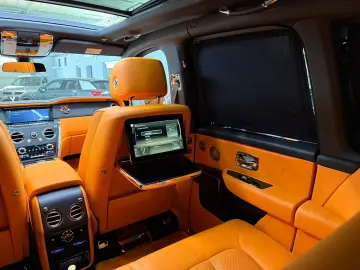 ROLLS ROYCE CULLINAN MANDARIN