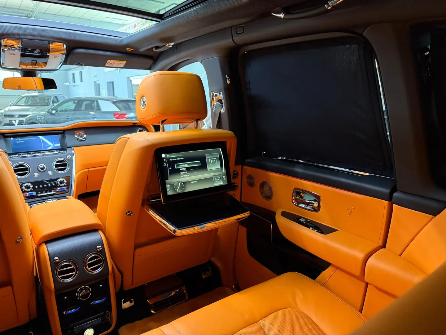 ROLLS ROYCE CULLINAN MANDARIN