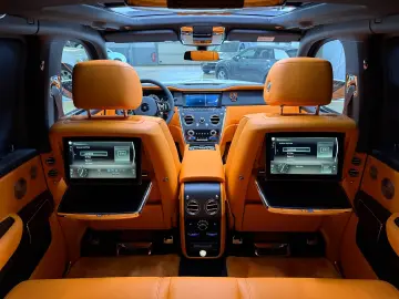 ROLLS ROYCE CULLINAN MANDARIN