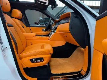 ROLLS ROYCE CULLINAN MANDARIN