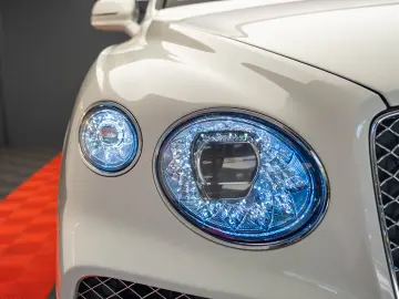 Bentley Bentayga V8 First Edition 4 Seats