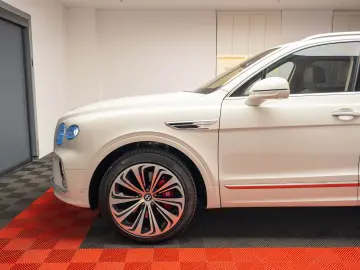 Bentley Bentayga V8 First Edition 4 Seats