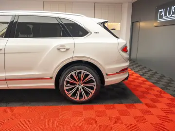 Bentley Bentayga V8 First Edition 4 Seats