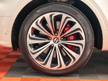 Bentley Bentayga V8 First Edition 4 Seats