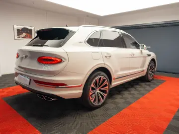 Bentley Bentayga V8 First Edition 4 Seats